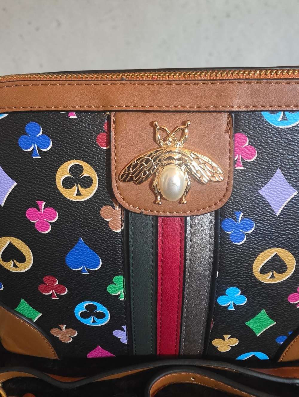 Nwt Classix Fashion Black Multicolor Bee Accent Crossbody Bag and Wallet Set - Picture 3 of 6